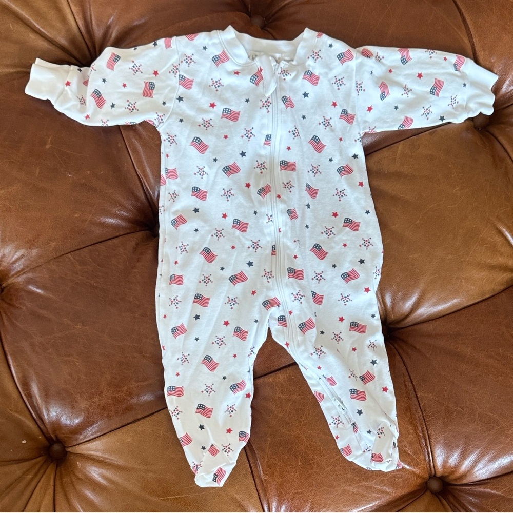 Kissy kissy american flag onsie